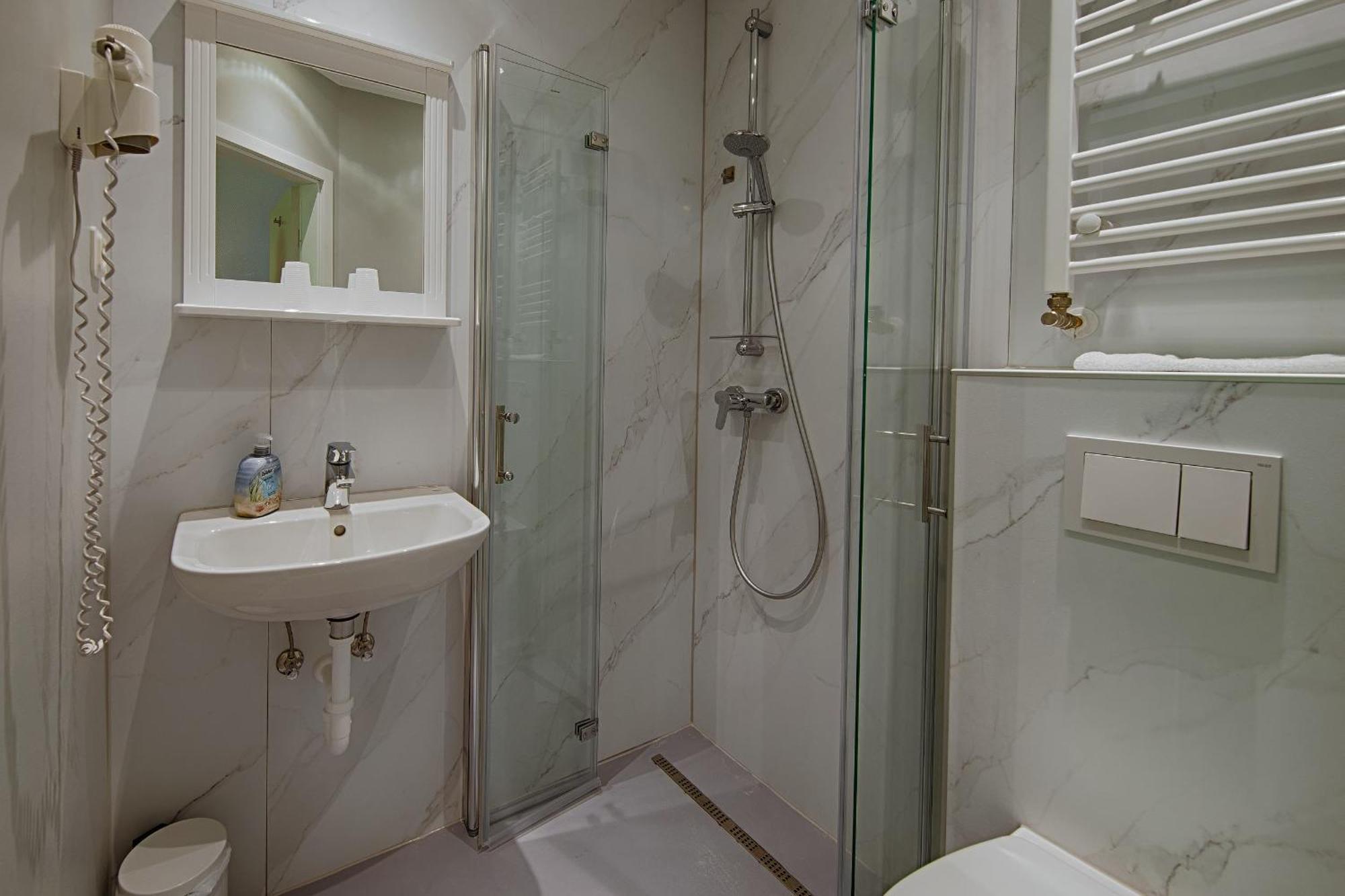 See Hotel Karlslust Chalets ชตอร์โคว์ ภายนอก รูปภาพ
